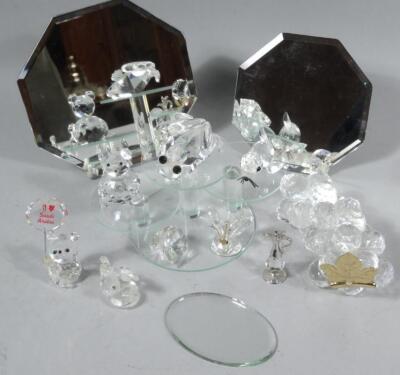 Various Swarovski and other similar crystal items