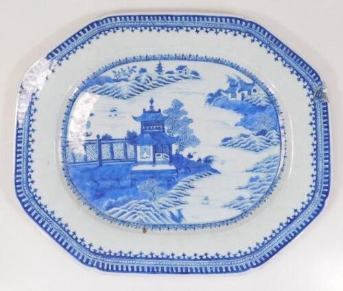 An 18thC Chinese blue and white export porcelain dish