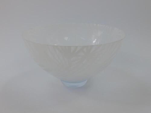 A Gillies Jones Rosedale studio glass bowl