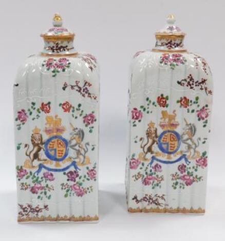 A pair of Samson porcelain armorial square flasks