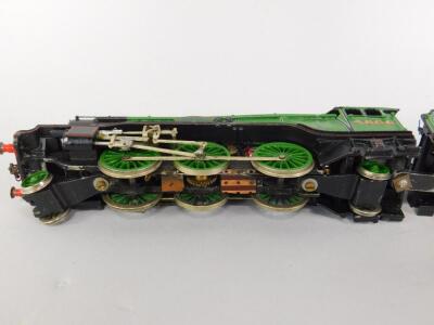 A Bachmann 00 gauge model of a locomotive The Green Howard - 3