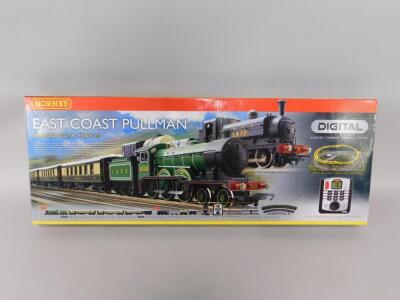 A Hornby 00 East Coast Pullman Digital Train Set