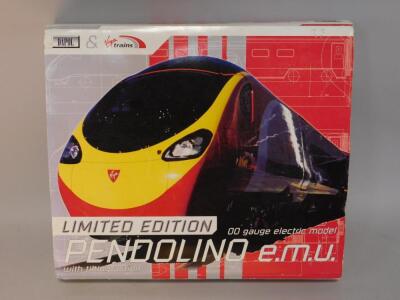 A Dapol Virgin Trains Pendolino Electric Train Set