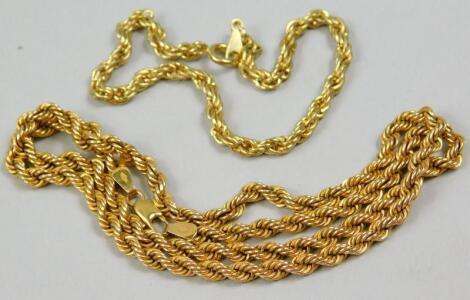 A 9ct gold rope twist necklace