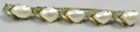 A bar brooch