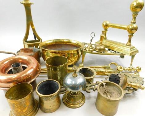 A quantity of metalware