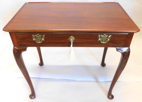 A late 18th/early 19thC walnut side table