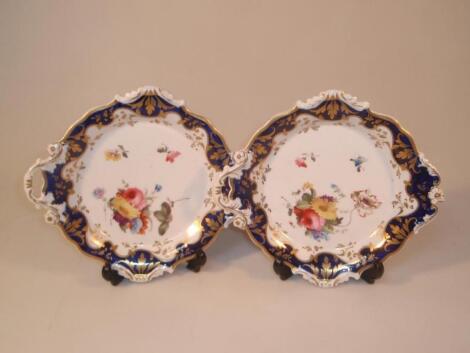 A pair of early 19thC English porcelain lozenge shape comports