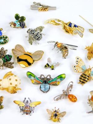 Monet Trifari and other costume bee and insect brooches - 3