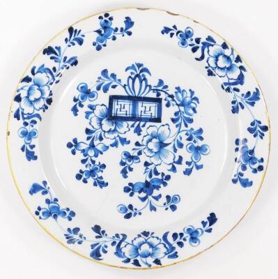 An 18thC English Delft blue and white plate - 2