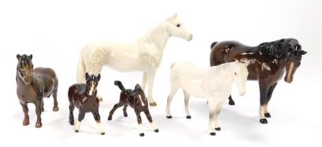 Four Beswick brown gloss horses and ponies