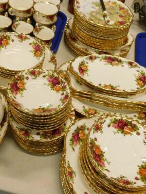 A large quantity of Royal Albert Old Country Roses pattern tea and dinner ware etc. - 4