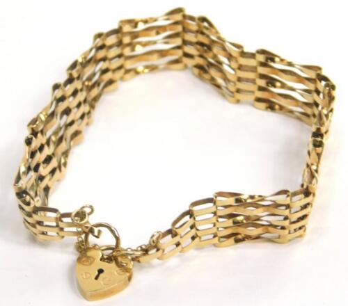 A 9ct gold gate bracelet