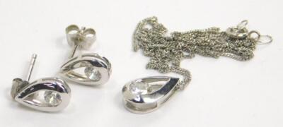 A 9ct white gold necklace and earring set