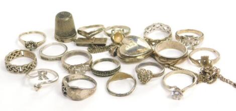 Various silver and other jewellery