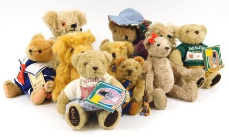 A quantity of collectors bears