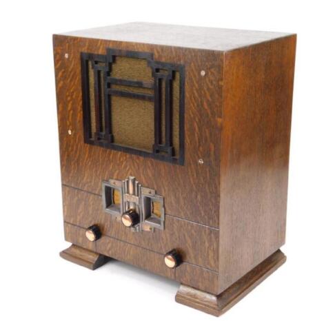 A 1930s A.J. Balcombe Alba vintage radio