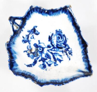 A Derby blue and white pickle leaf dish - 2