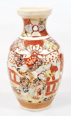 A collection of Chinese and Japanese pottery and porcelain - 10