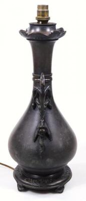 A Japanese Meji period bronze vase - 4