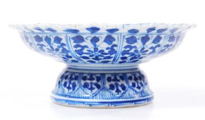 A 18thC Chinese blue and white stem dish - 3