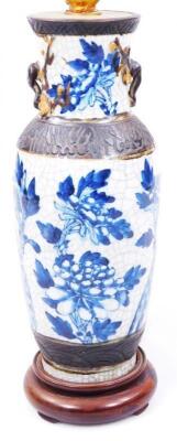 A Chinese Ming style vase - 4