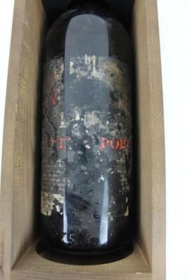 A bottle of Quinta Do Noval 1966 port - 2