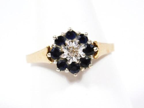 A 9ct gold dress ring