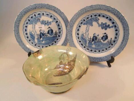 A pair of Chinese blue and white plates painted in underglaze blue to