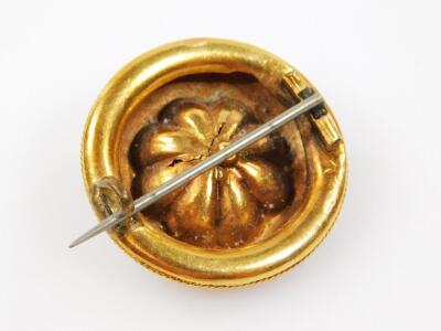 An Edwardian disc brooch - 2