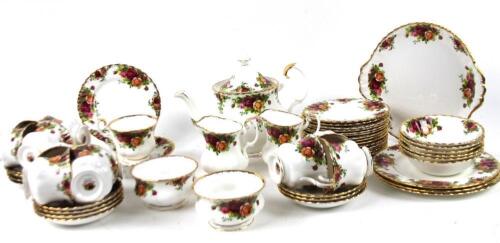 A comprehensive Royal Albert Old Country Roses pattern part tea service