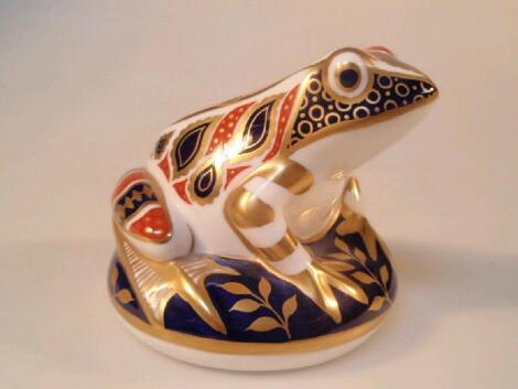 Royal Crown Derby paperweight - Frog