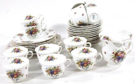 An early 20thC Royal Doulton tea service