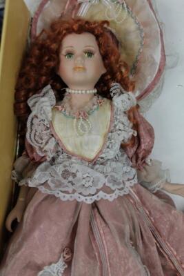 Various porcelain dolls - 3