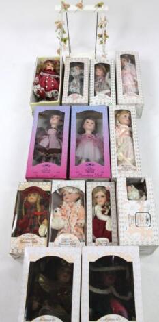 Various boxed Leonardo Collection and other dolls