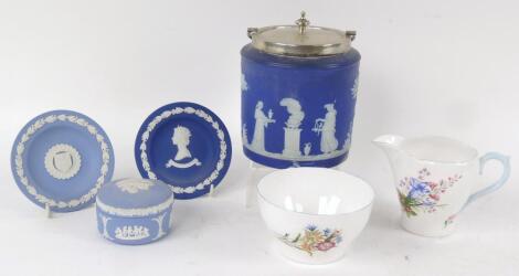 A Wedgwood Jasperware biscuit barrel