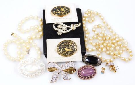 Various costume jewellery