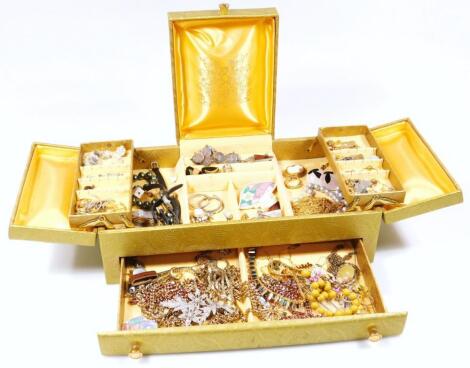 A large quantity of costume jewellery and effects