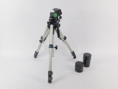 An SLI K88 camera tripod stand