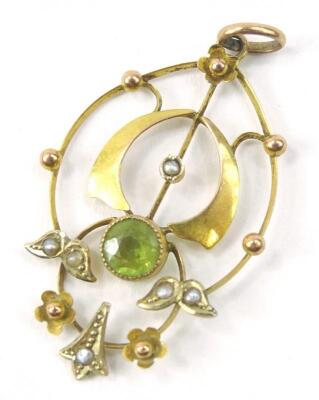 A 9ct gold Art Nouveau pendant