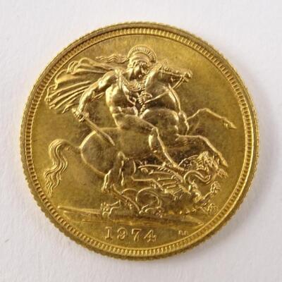 A Queen Elizabeth II full gold sovereign - 2