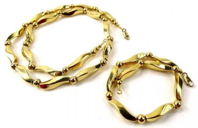 A Continental yellow metal hollow link necklace