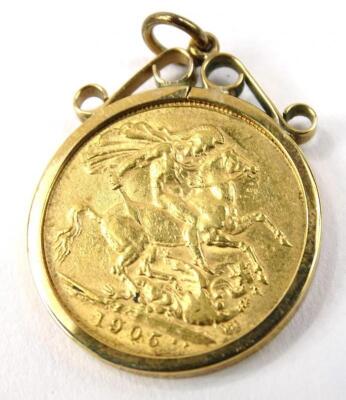 An Edward VII full gold sovereign pendant - 2