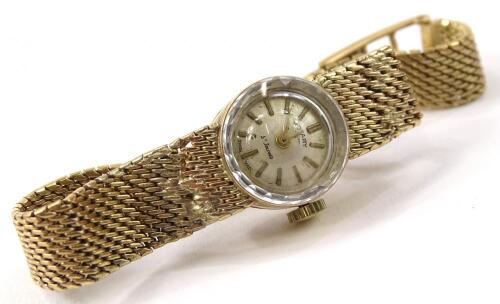 A 9ct gold Rotary ladies wristwatch