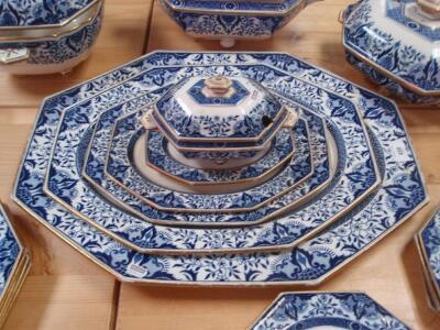 A Mintons Denmark pattern dinner service - 2