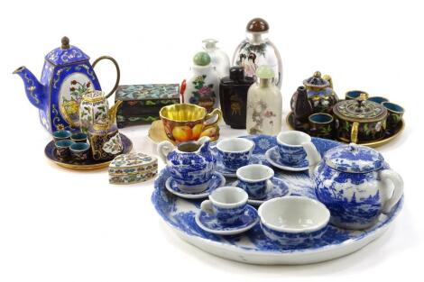 Various miniature china and effects