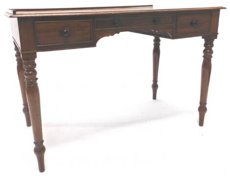 A Victorian mahogany wash stand