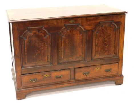 A late 18thC oak and mahogany crossbanded mule chest