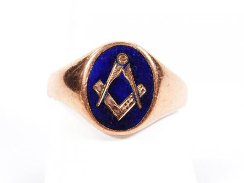 A 9ct gold and enamel finish Masonic signet ring