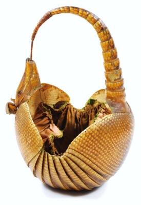 An early 20thC armadillo basket - 2